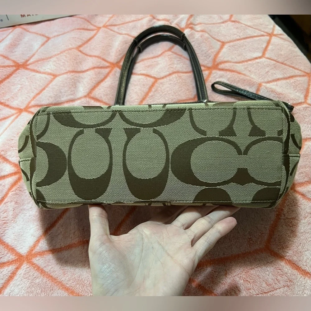 Coach Brown Signature Tote Bag ✨EUC✨ - Picture 10 of 10